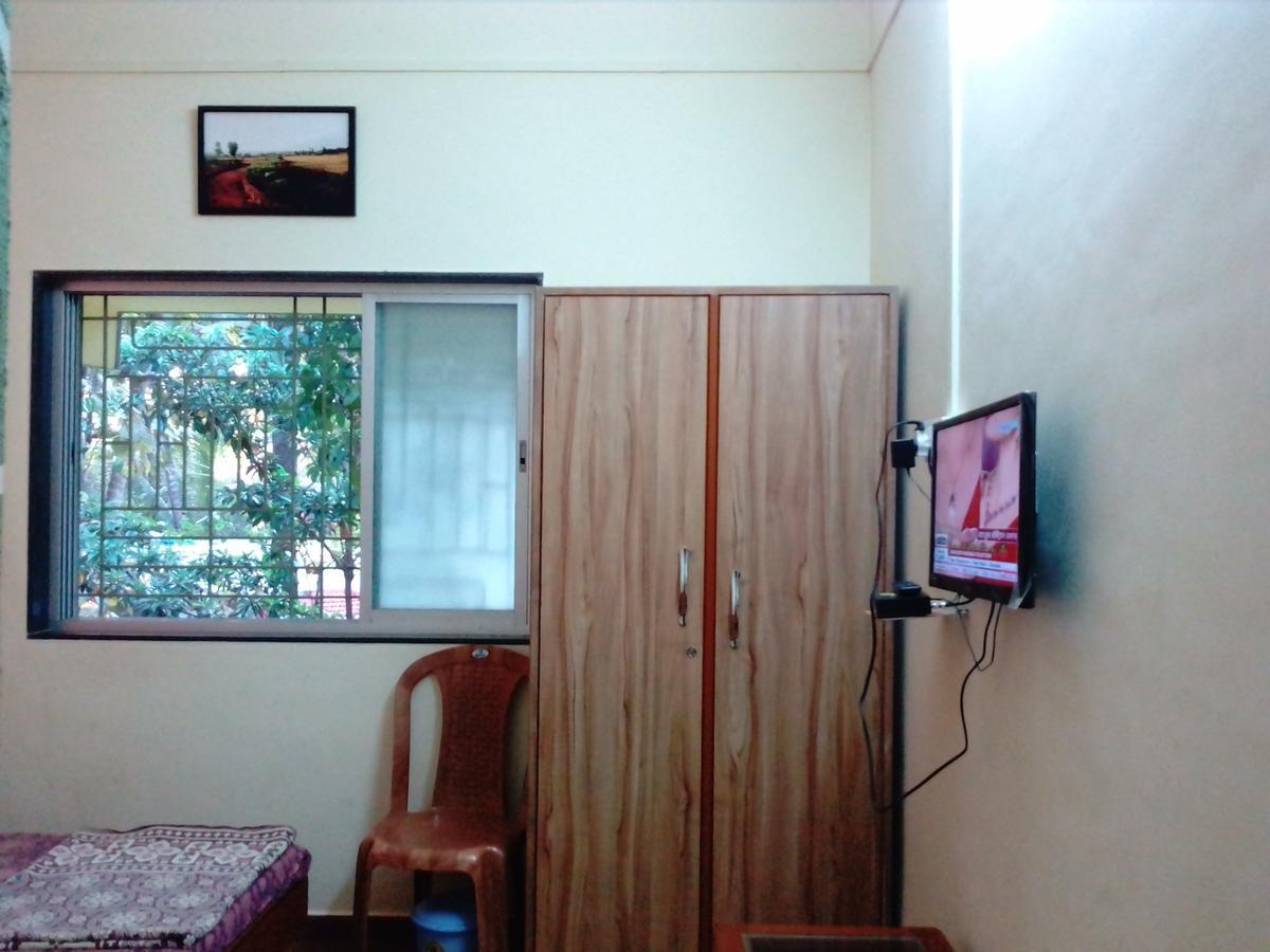 Hotel Anjali Lodge มัลวาน ภายนอก รูปภาพ
